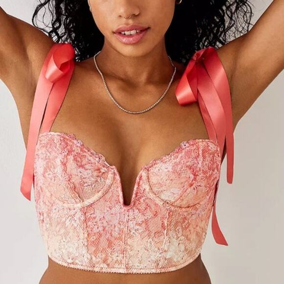 Urban Outfitters Out From Under Yvonne Lace Bow Cropped Corset size S - Picture 4 of 11